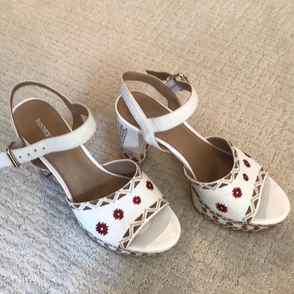 Luxury Rebel sandal - Picture 1 of 5
